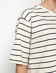 Esme Studios - ESMia T-shirt - GOTS - t-shirt & tops - buttercream stripes - 3