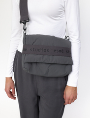 Esme Studios - ESSabina Clutch Bag - feestelijke kleding voor outlet-prijzen - magnet - 7