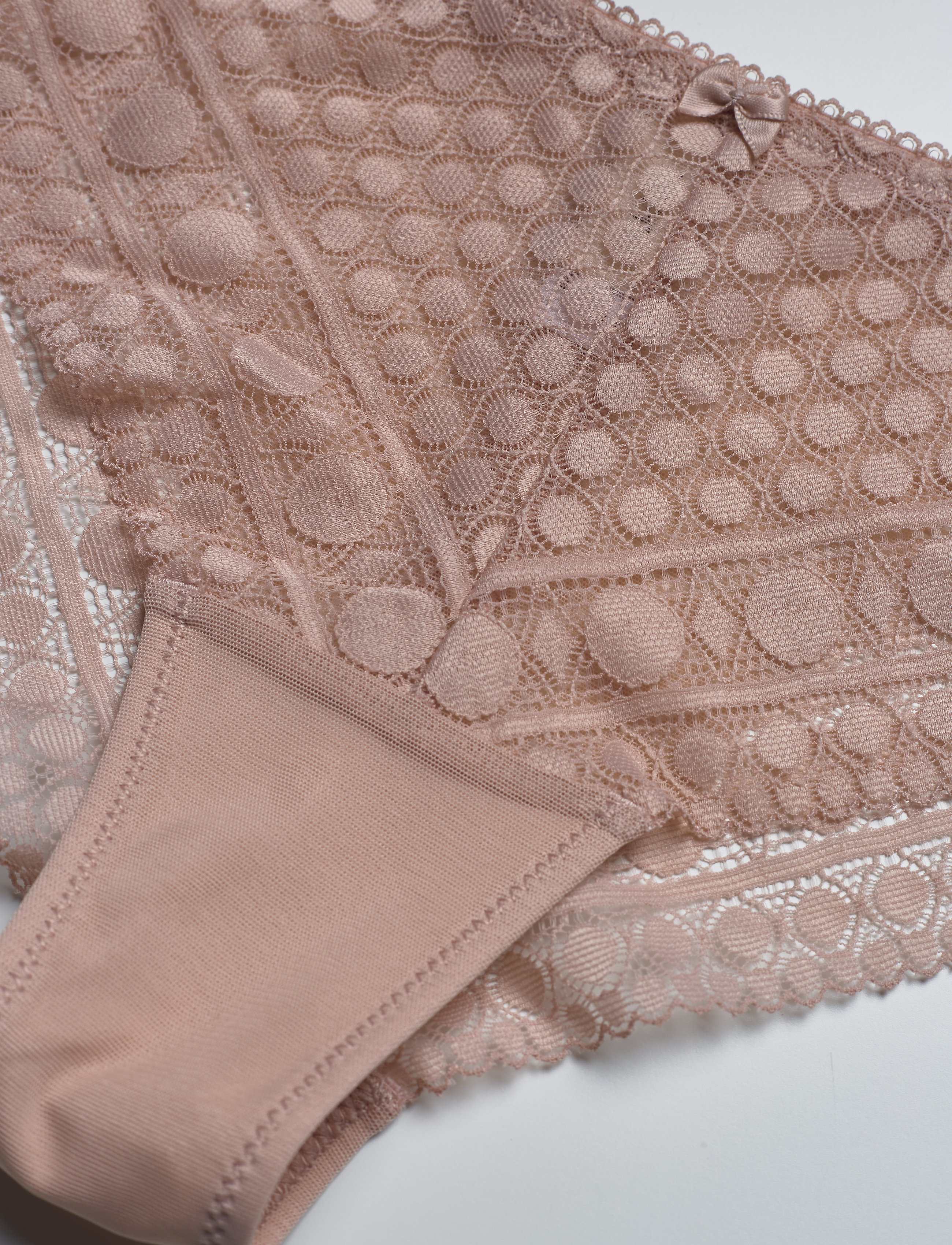 Esprit Bodywear Women - Hipster briefs in geometric lace - old pink - 2