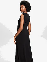 Esprit Casual - Dresses knitted - midimekot - black - 3