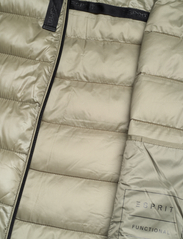 Esprit Casual - Quilted coat with detachable drawstring hood - päällystakit - pale khaki - 7