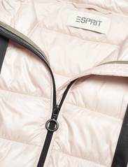 Esprit Casual - Made of recycled material: quilted body warmer with - gefütterte westen - cream beige 2 - 2