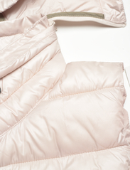 Esprit Casual - Made of recycled material: quilted body warmer with - gefütterte westen - cream beige 2 - 3