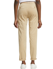 Esprit Casual - Cropped chinos - chinos - sand - 2