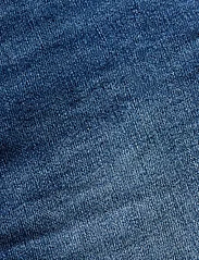 Esprit Casual - Shorts denim - farkkushortsit - blue medium wash - 3