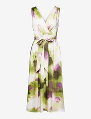 Crinkle satin midi dress with floral print - LEAF GREEN 4