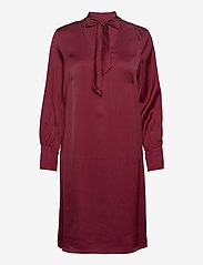 Esprit Collection - Satin dress made of LENZING™ ECOVERO™ - midi dresses - bordeaux red - 0