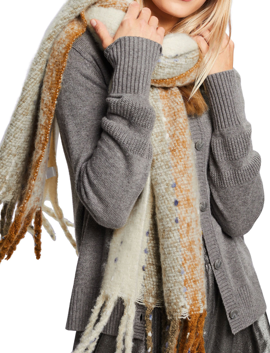 Esprit Accessories Shawls scarves Scarves Boozt