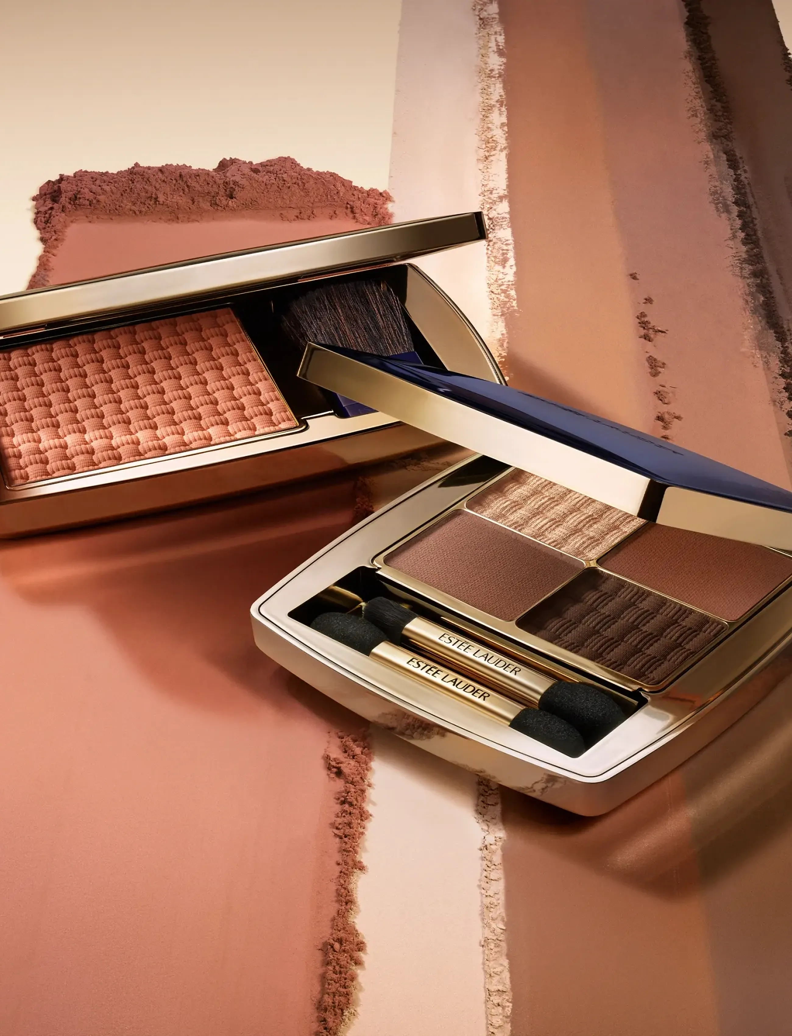 Estée Lauder - The Sculpting Blush - smink - magnetic glow - 5