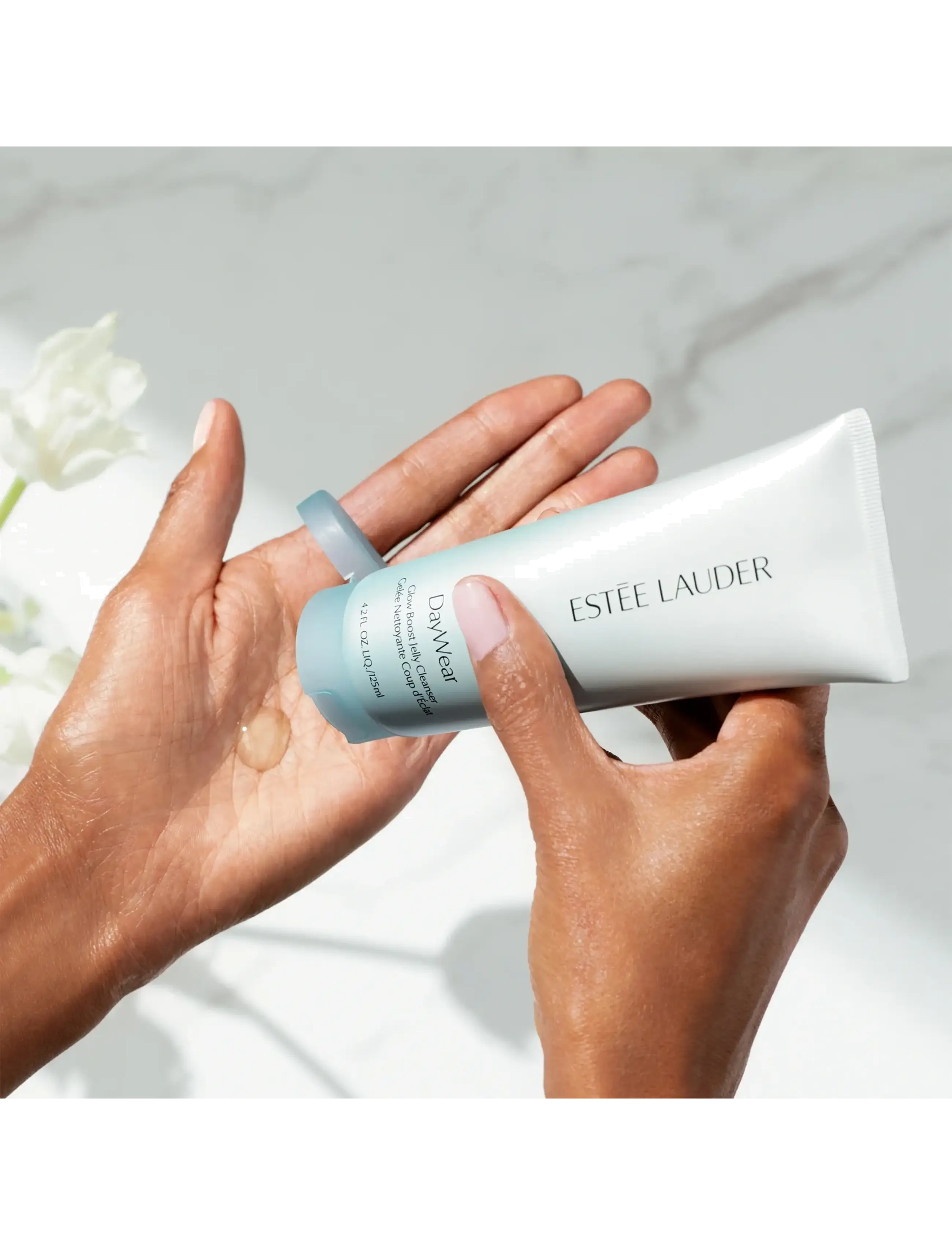 Estée Lauder - Daywear Glow Boost Jelly Cleanser - foaming cleanser - clear - 5