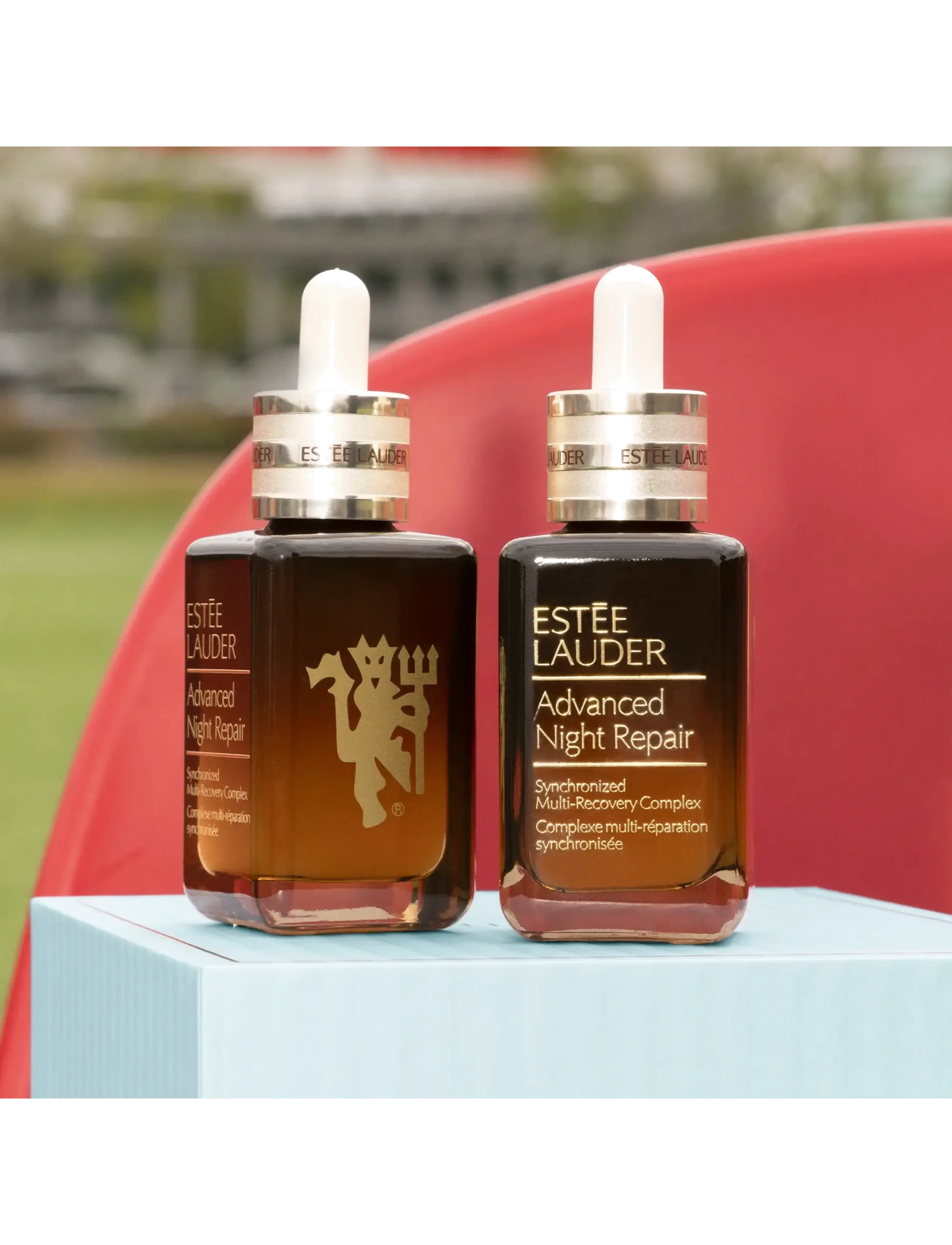 Estée Lauder - Estee Lauder x Manchester United Limited Edition Advanced Night Repair Serum - serum - no colour - 2