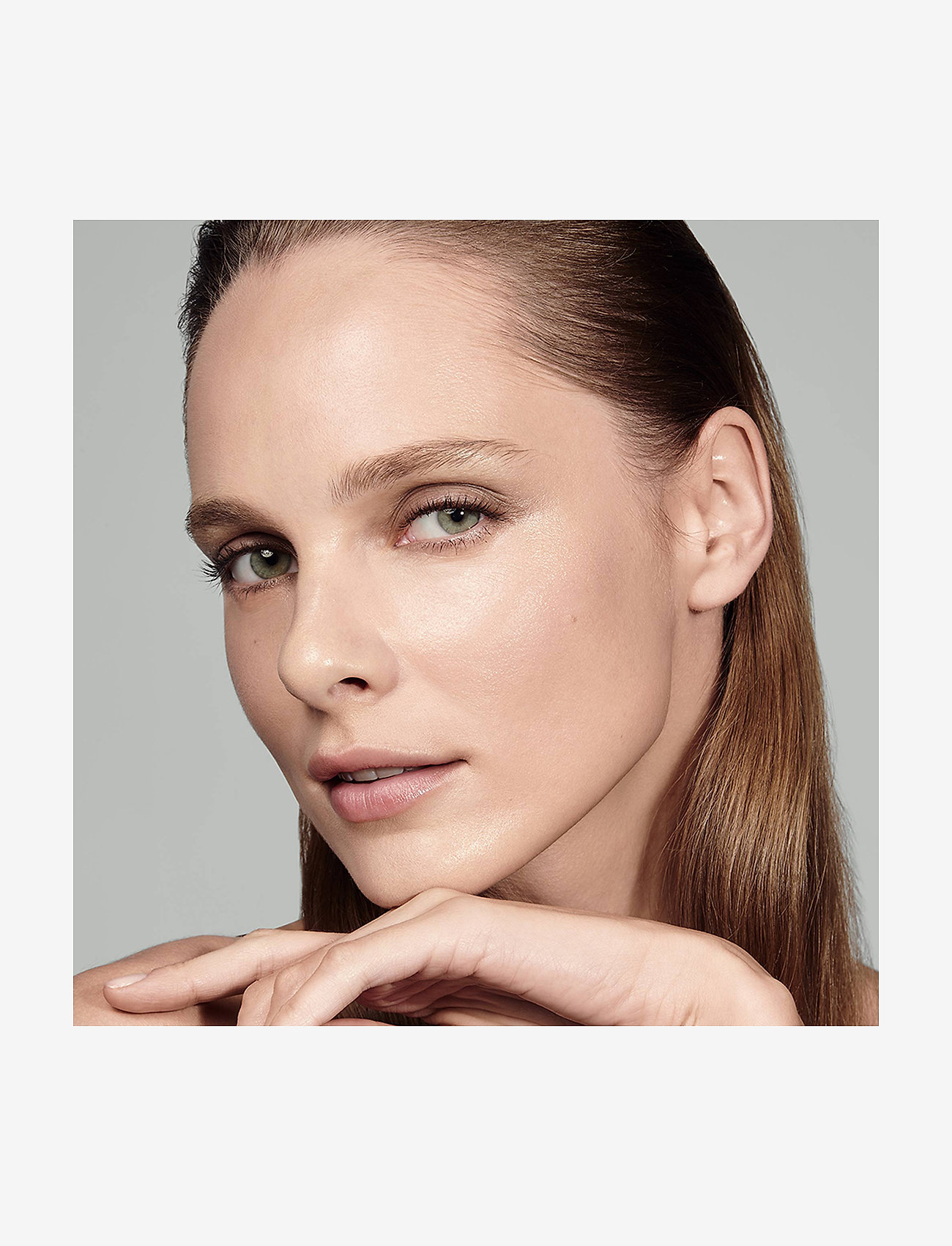Estée Lauder - Futurist Hydra Rescue Moisturizing Makeup SPF45 - makeup - 1w2 sand - 1