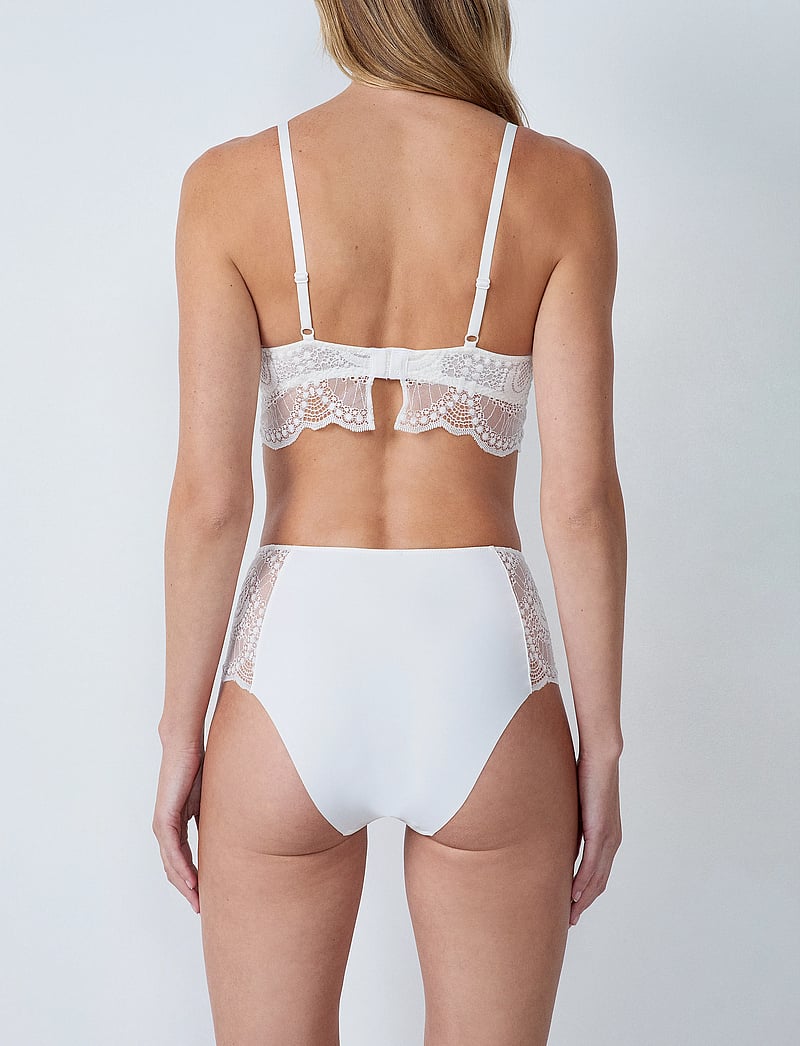 Etam - PURE INFINI - LIGHT PAD BRA - push up bhs - cream - 4