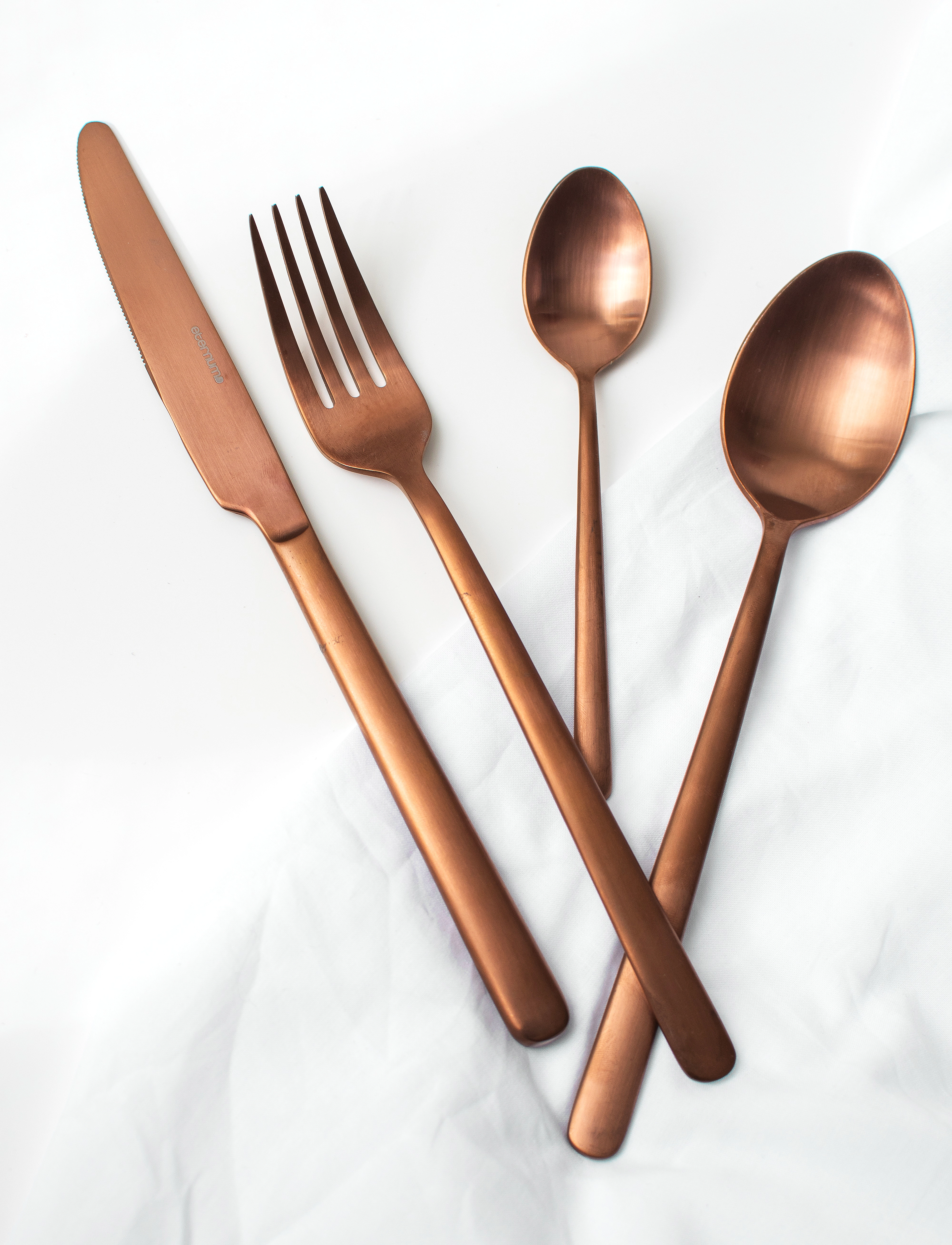 Eternum Eternum Nardo bestikk sett i kobber, 16 deler - Borddekning - BRONZE / brown