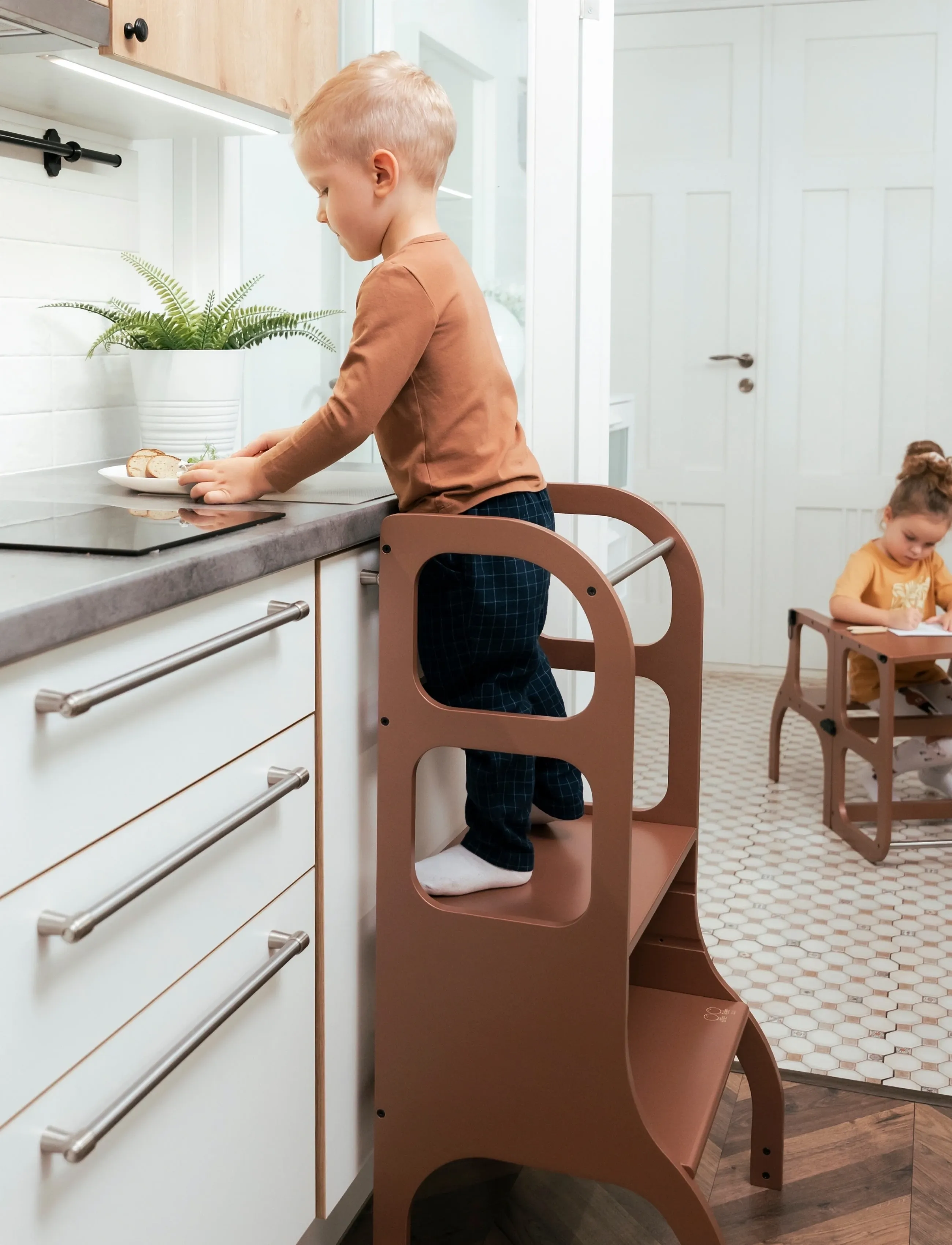 Ette Tete Step Up Adjustable Height Helper Tower, One Size, Furniture, Braun - Motor Skills Kinder