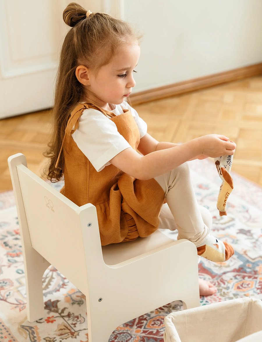 Ette Tete - Tulla Adjustable height chair - stühle & hocker - white - 3