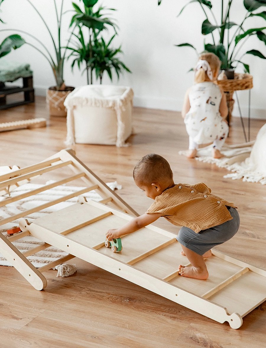 Ette Tete - SIPITRI® Climbing Frame - motoriske møbler - wooden / with a ramp - 0