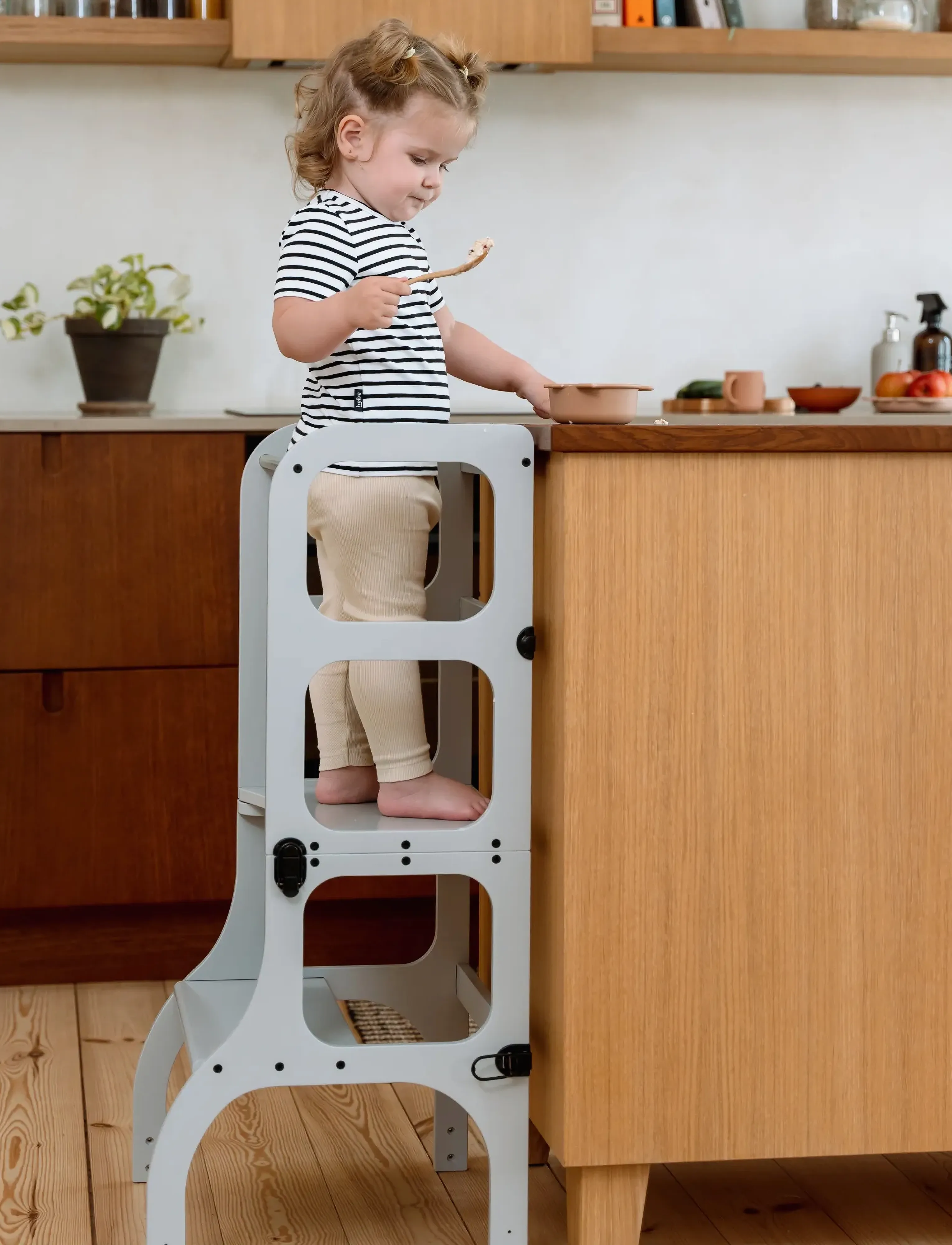 Ette Tete - STEP'n'SIT® Helper Tower - Table - motoriku attīstošs tornis - grey/brass - 3