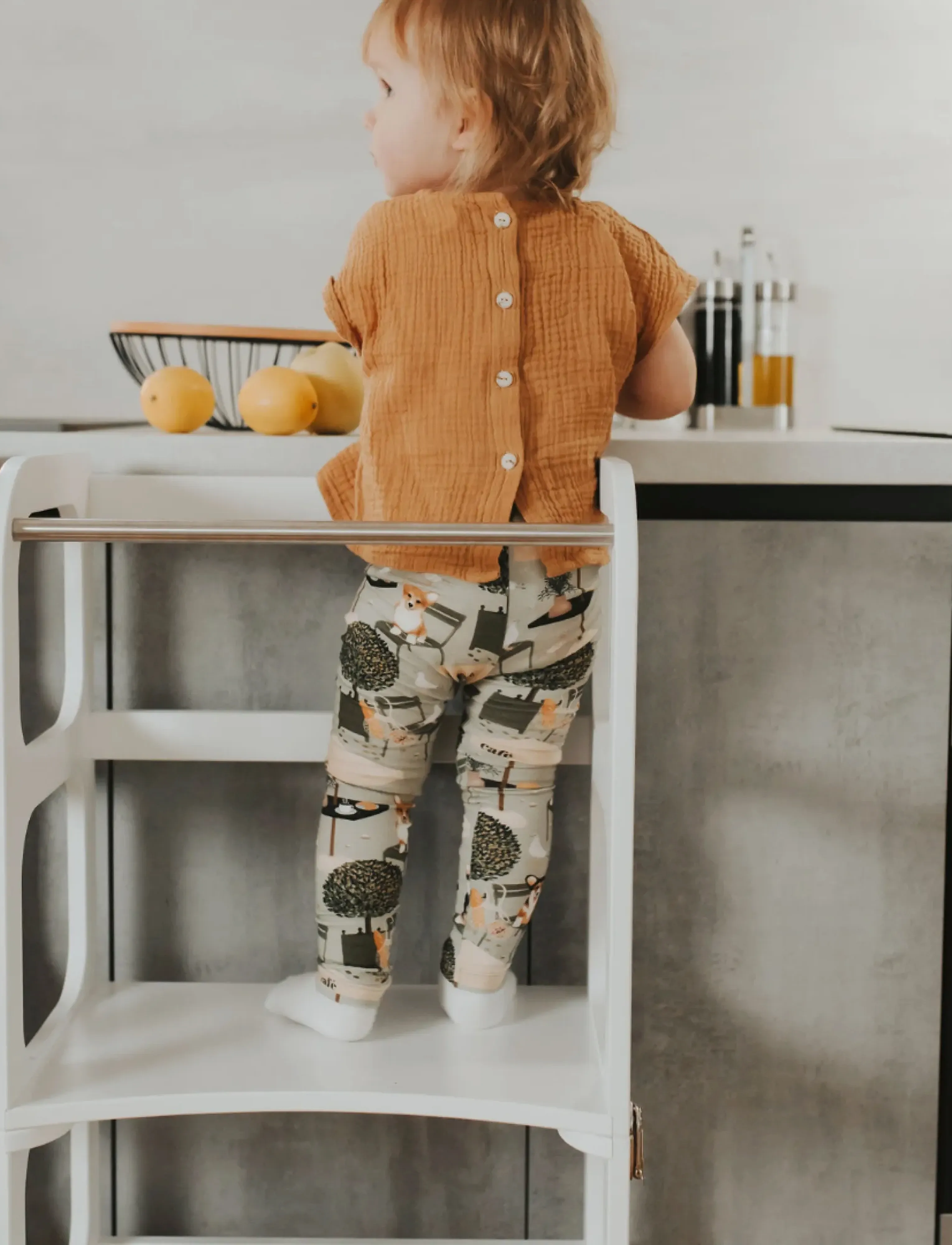 Ette Tete - STEP'n'SIT® Helper Tower - Table - motoriku attīstošs tornis - grey/brass - 5