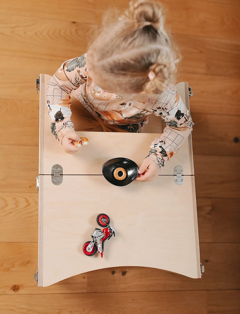 Ette Tete - STEP'n'SIT® Helper Tower - Table - torntool - wooden/brass - 0