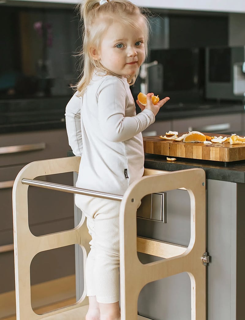 Ette Tete - STEP'n'SIT® Helper Tower - Table - torntool - wooden/brass - 5