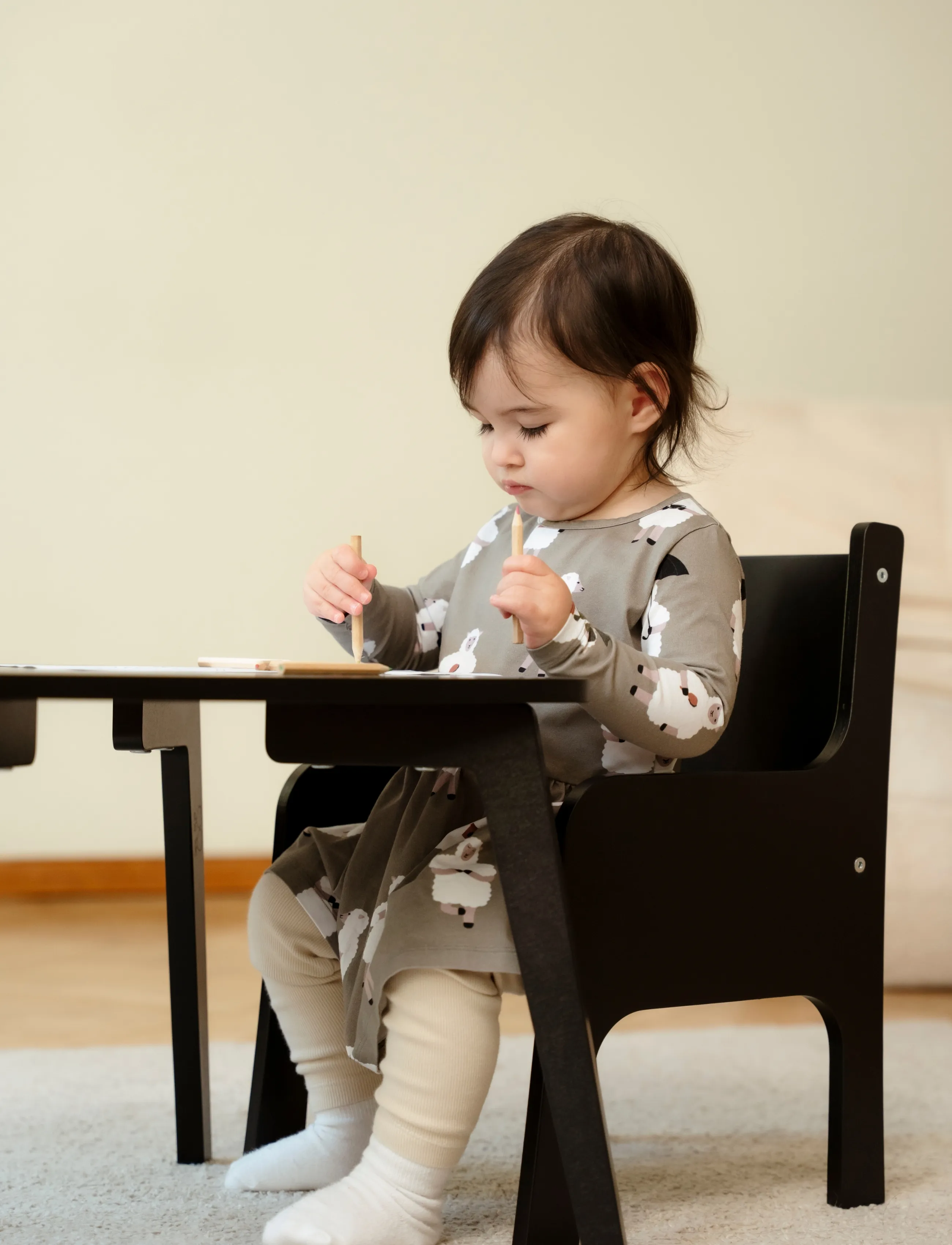 Ette Tete Tulla Dual-Height Table, SHORT AND LONG LEGS, Black, Møbler > Borde, Børn