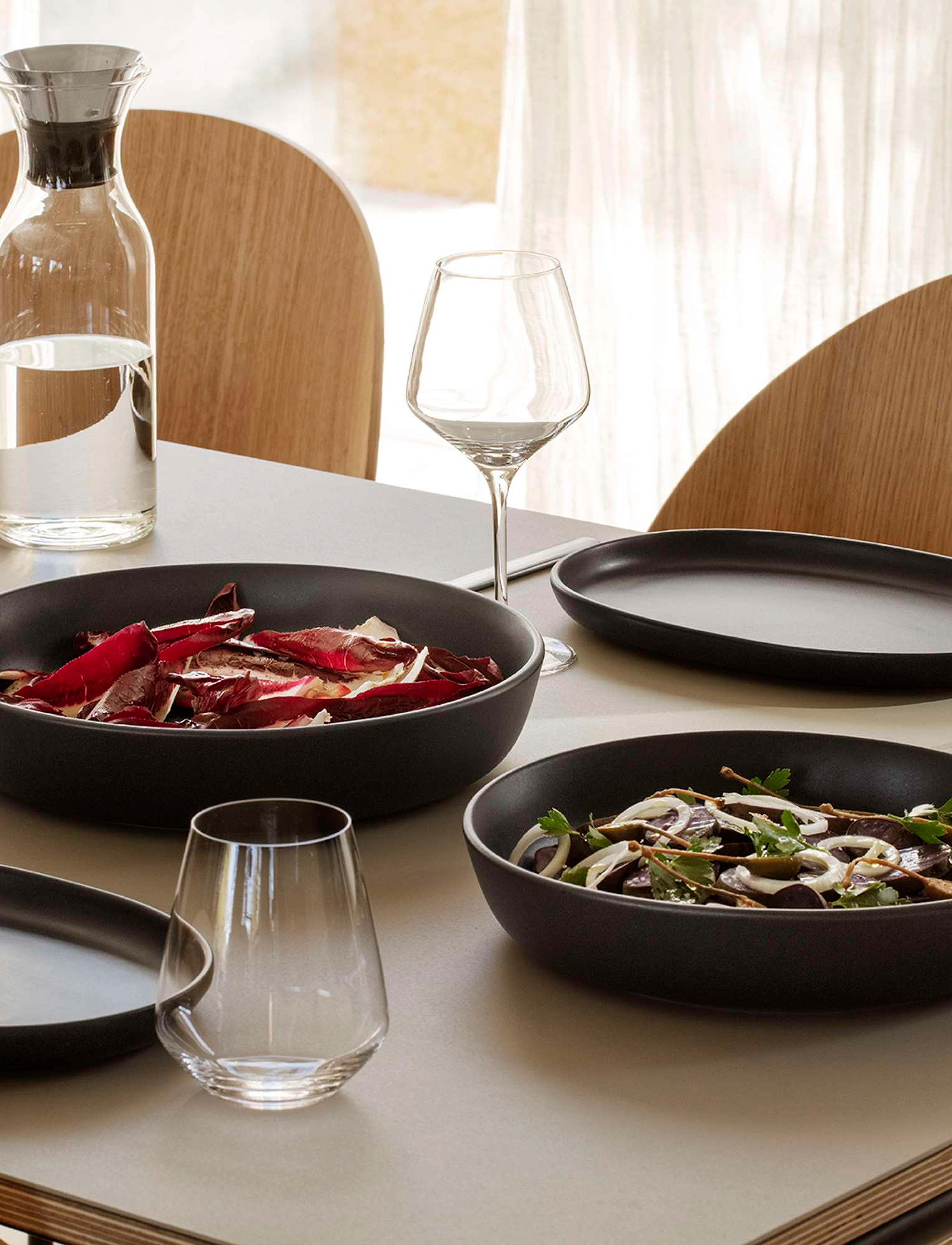 Eva Solo Nordic Kitchen Lav Salatskål Ø25 cm, Ø 25 cm, Black, Skåle Og Serveringsfade > Salatskåle, Unisex