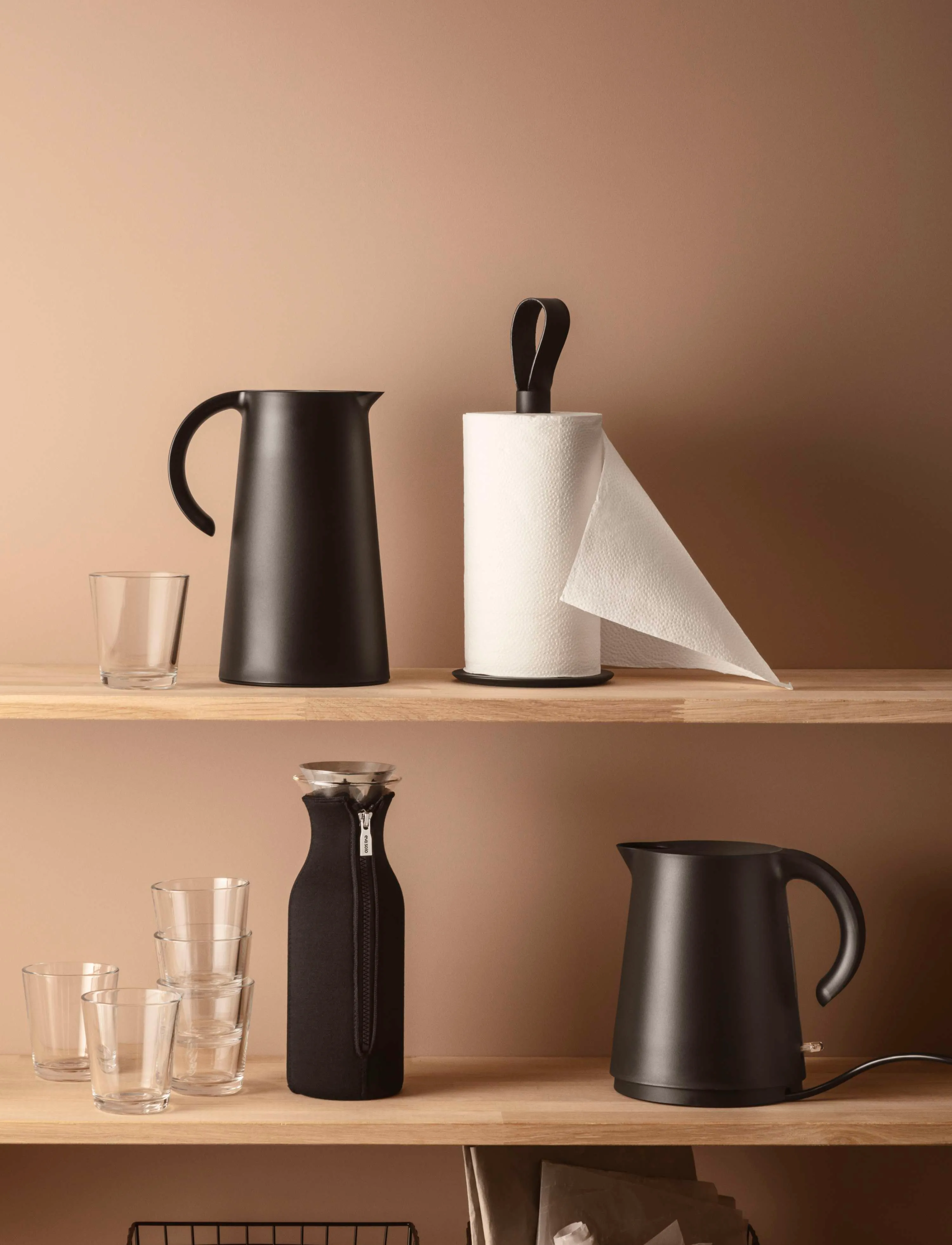 Eva Solo Køkkenrulleholder Black, H:31.5 cm, Kitchen, Schwarz - Household Paperholder, Homeware