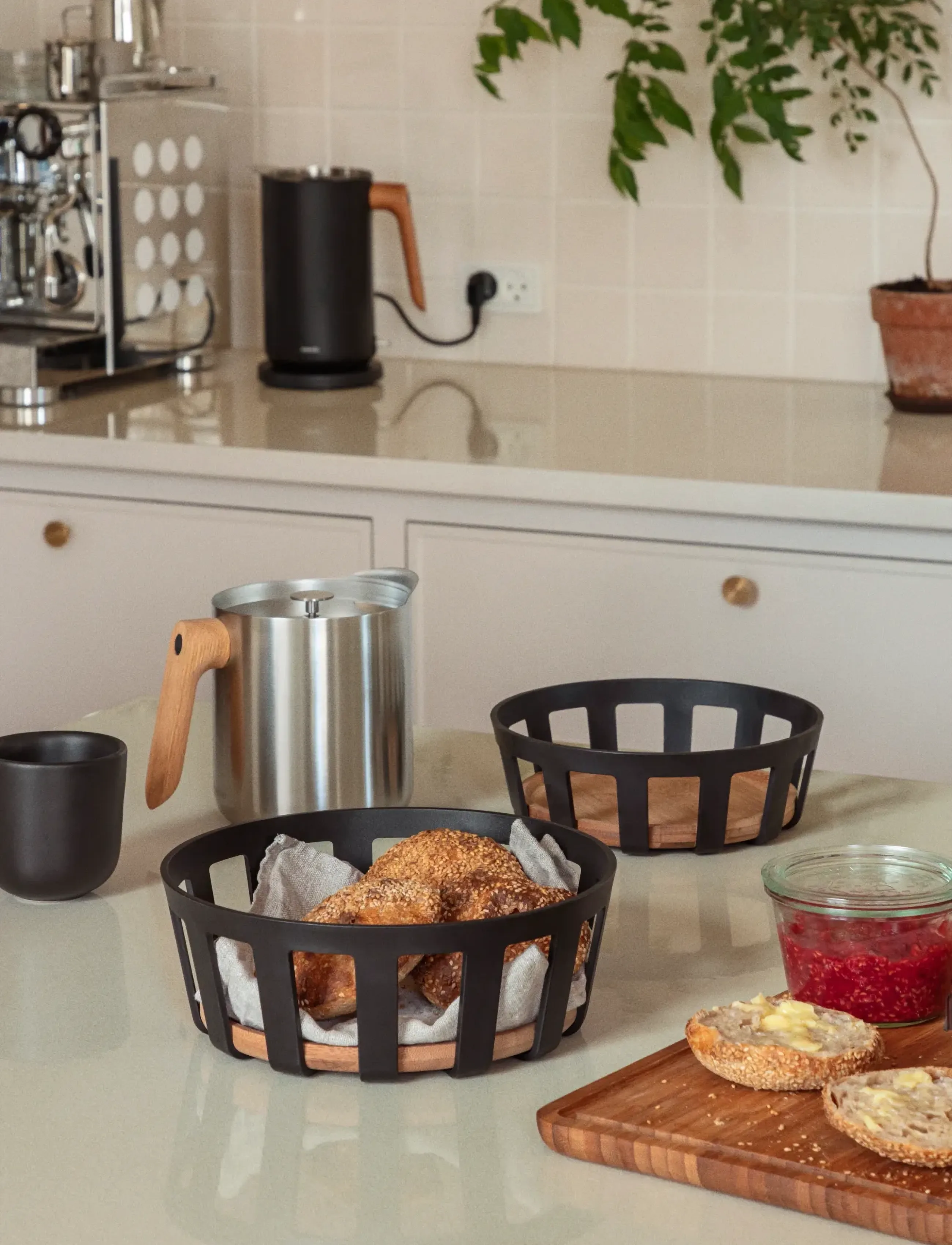 Eva Solo - Nordic kitchen Bread basket large - brödkorgar & brödlådor - black - 3