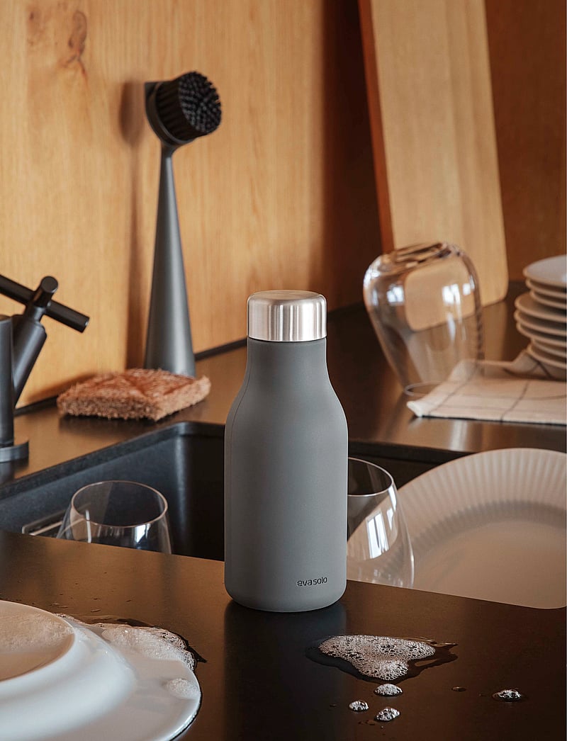 Eva Solo - Squeeze soap dispenser - osta hinna alusel - elephant grey - 2