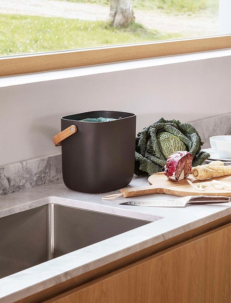 Eva Solo - Reflect Recycling waste bin 6 l - papierkörbe - black - 0