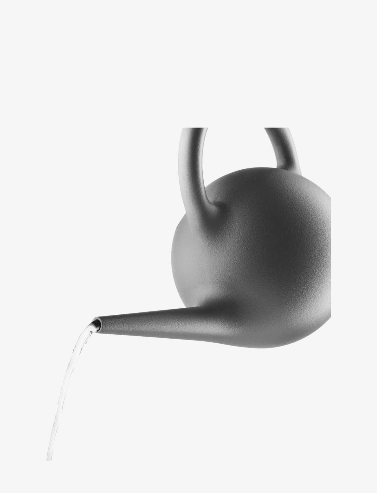 Eva Solo - Glob vattenkanna 2,5l Dark grey - vattenkannor - dark grey - 2