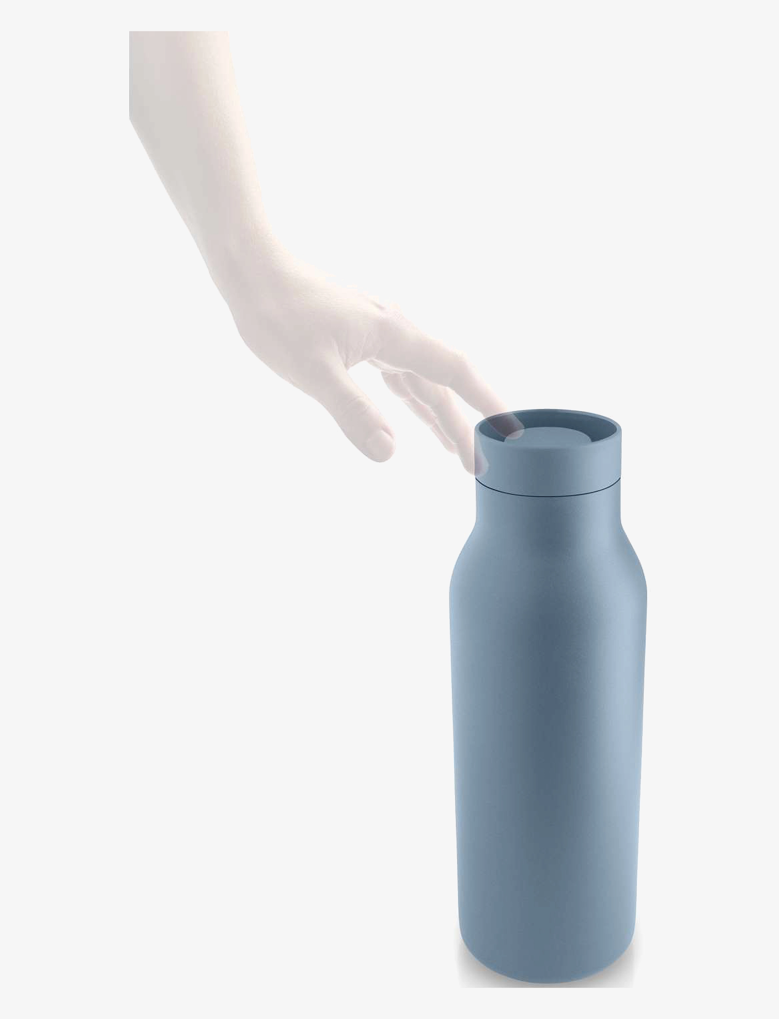 Eva Solo - Urban Termoflaske 0,5 l Dusty blue - termoflasker - dusty blue - 4