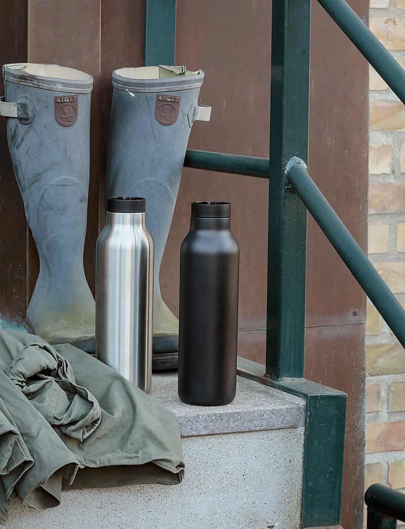 Eva Solo - Urban thermo flask 0.7 l Steel/Black - termopudelid - black, steel - 0