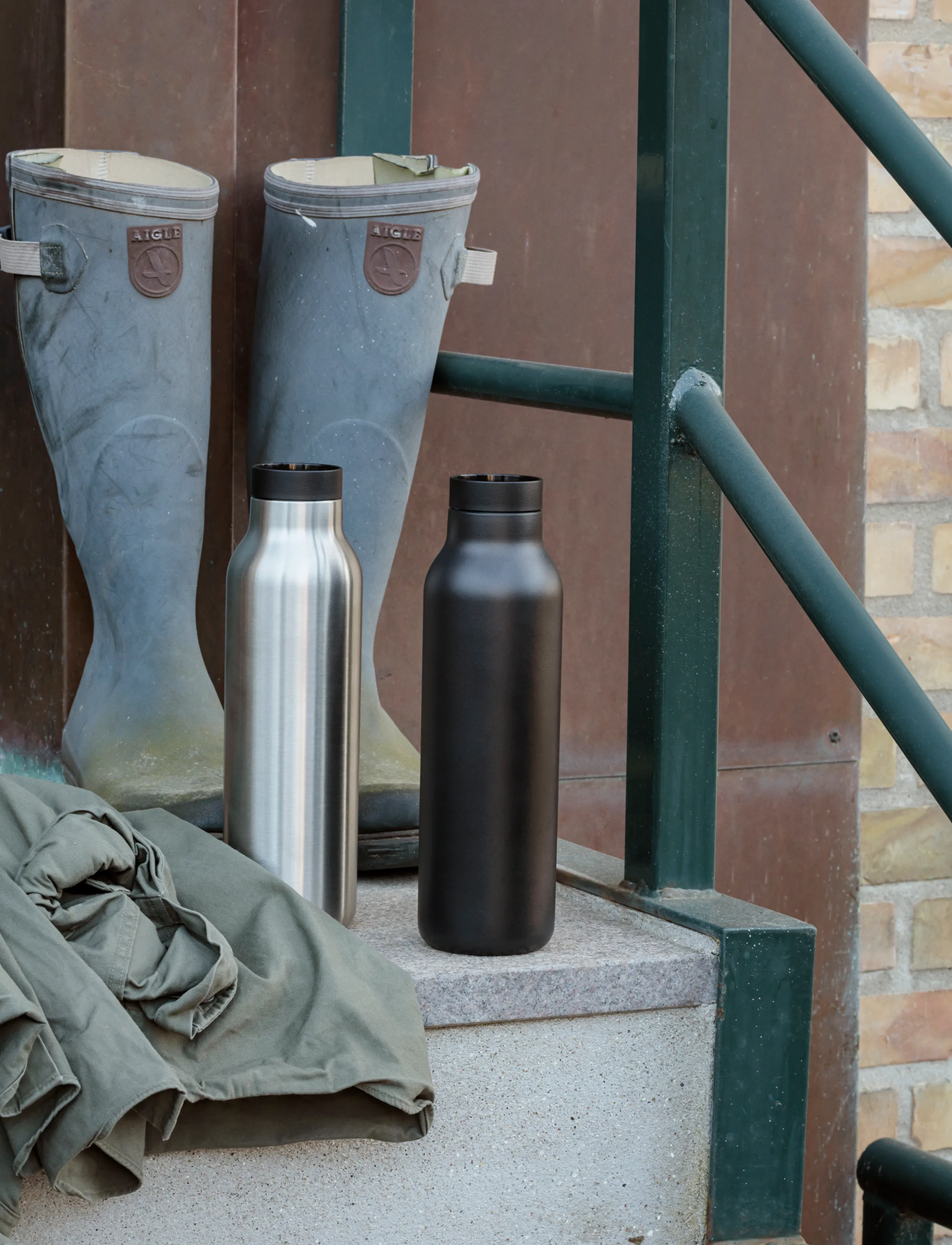 Eva Solo - Urban thermo flask 0.7 l Black - termopudelid - black - 4