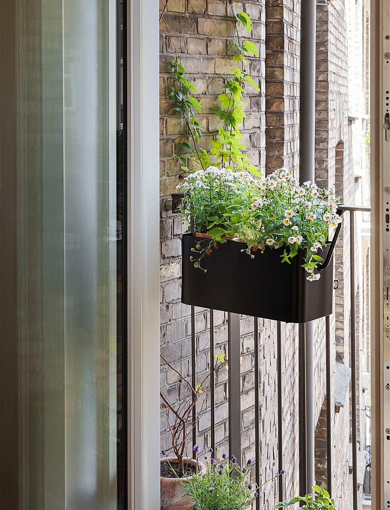 Eva Solo - Simply Grow Balcony Planter - plant pots - black - 0