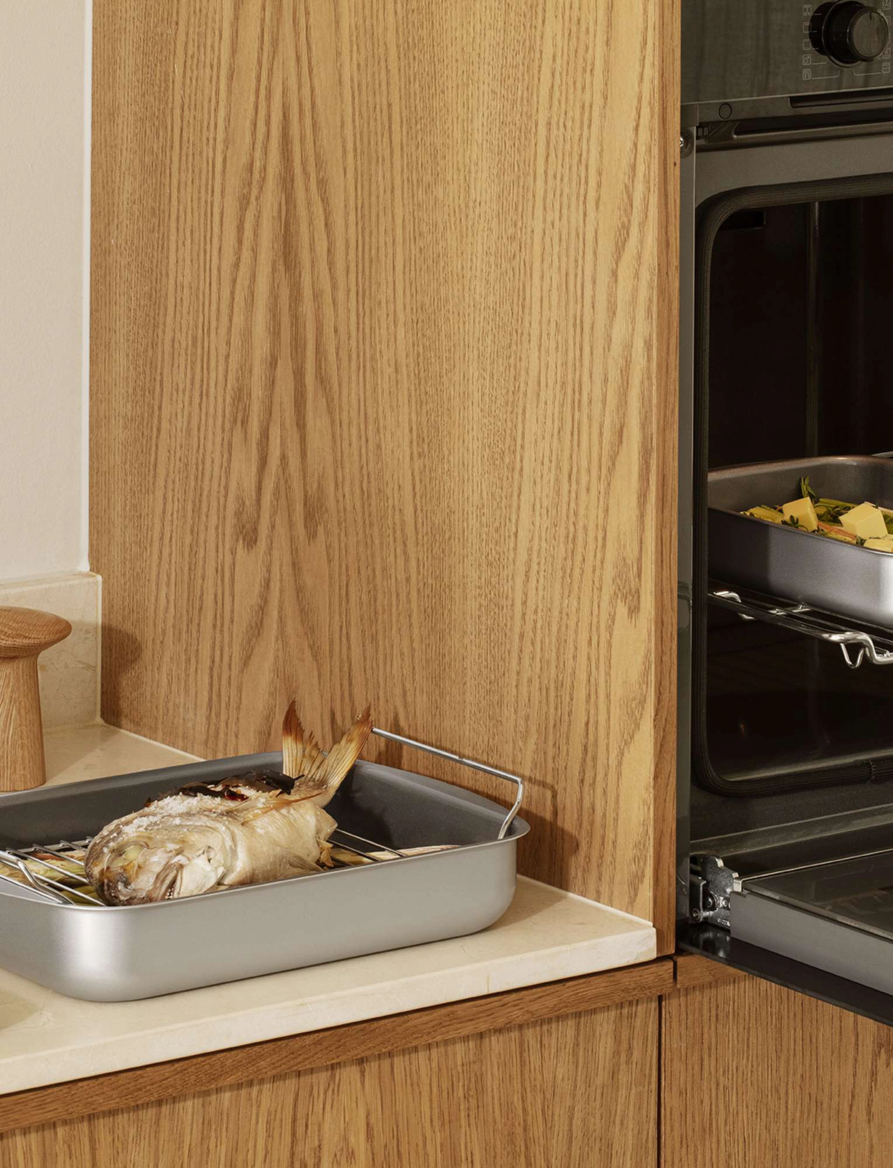 Eva Trio Professionel Bradepande Med Rist 30X22 Cm Keramisk Slip-Let , cm, Pots & Pans, Grau - Frying Homeware