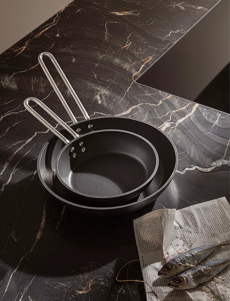 Eva Trio - Professional Frying pan 24 cm ceramic Slip-Let® coating - black - 4