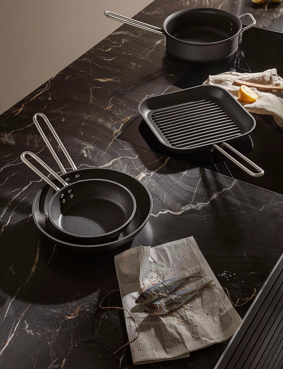 Eva Trio - Professional Frying pan 28 cm ceramic Slip-Let® coating - black - 3