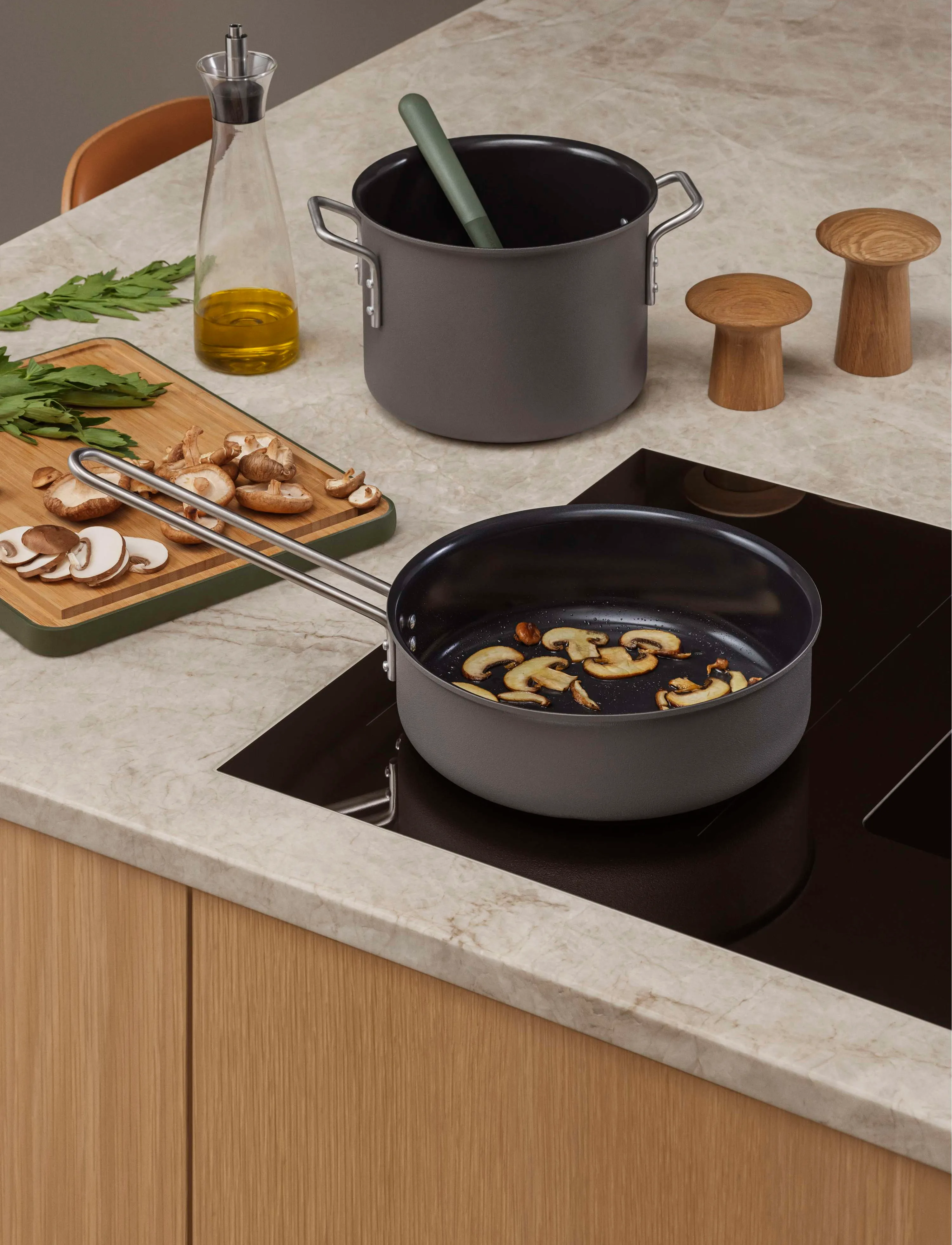 Eva Trio Grey Line Gryde 2,5 L 16 Cm Keramisk Slip-Let Belægning, 2.5LØ16 cm, Pots & Pans, Grau - Saucepans, Homeware