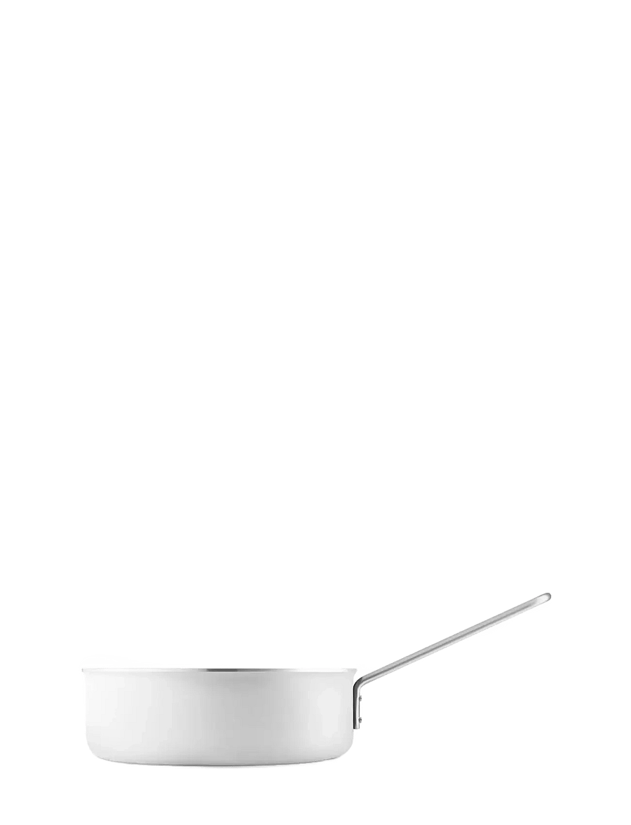 Eva Trio - White Line Sauté pan 24 cm ceramic Slip-Let® coating - kastmepotid ja -pannid - white - 2