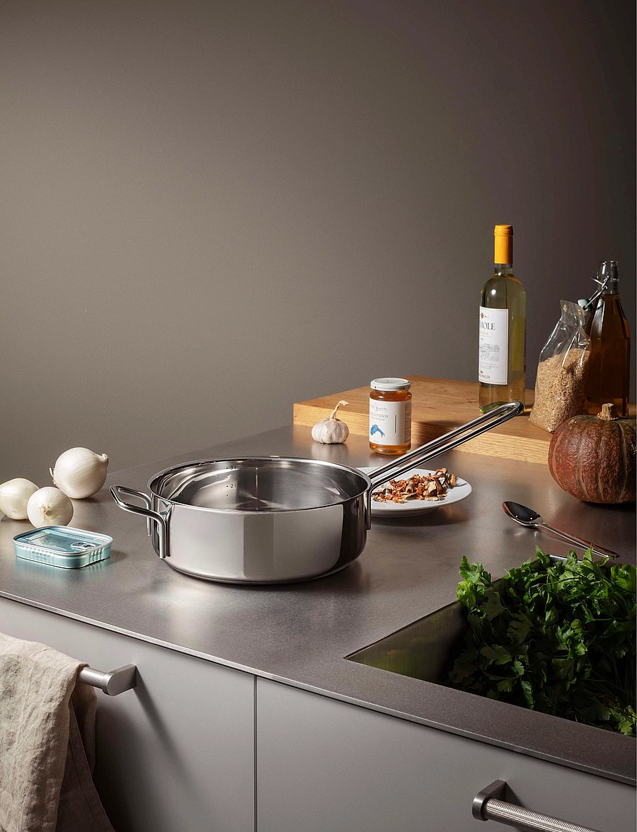 Eva Trio - Stainless Steel Sauté pan 24 cm - schmorpfannen & sauteusen - polished steel - 0