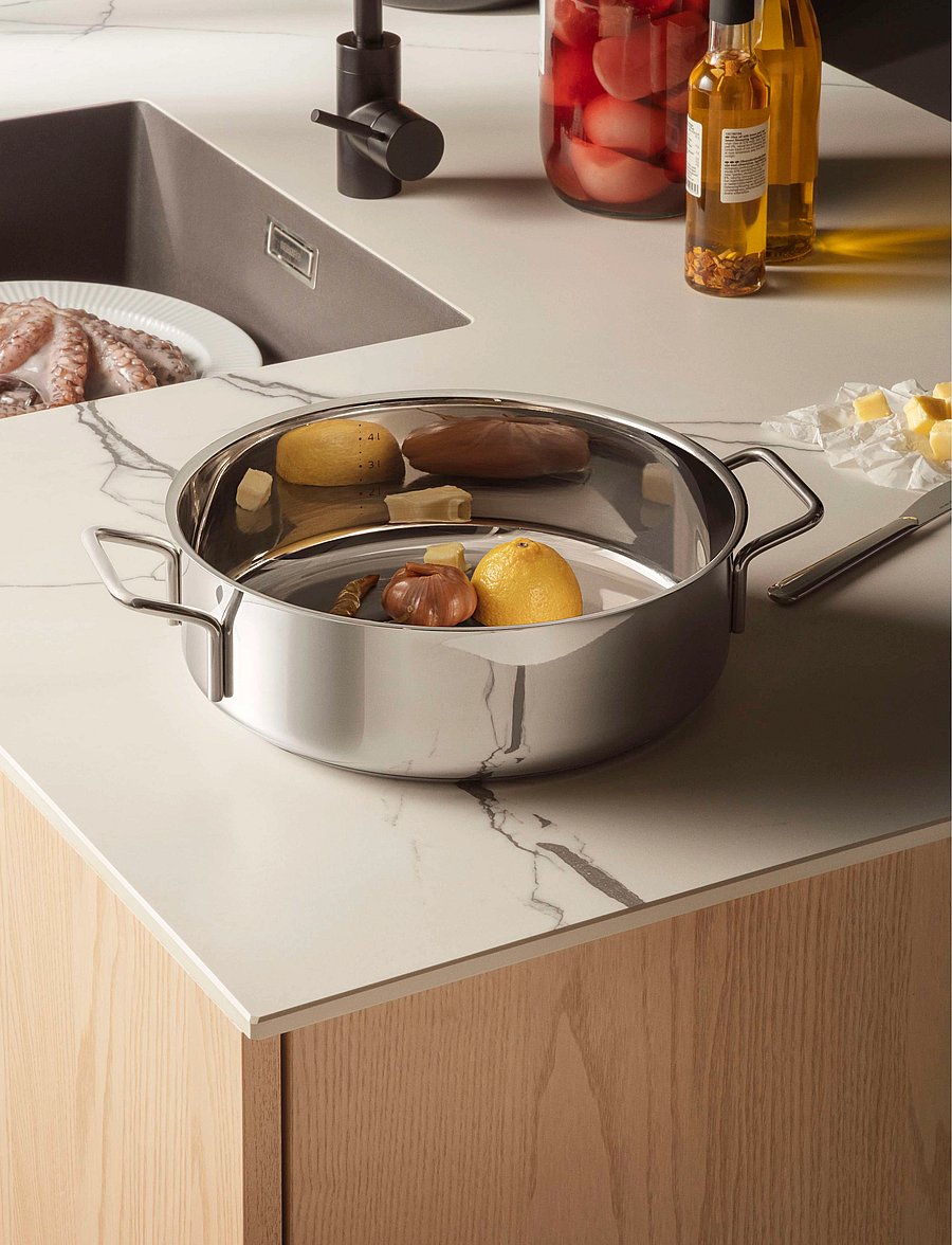 Eva Trio - Stainless Steel Sauté pot 28 cm - polished steel - 4