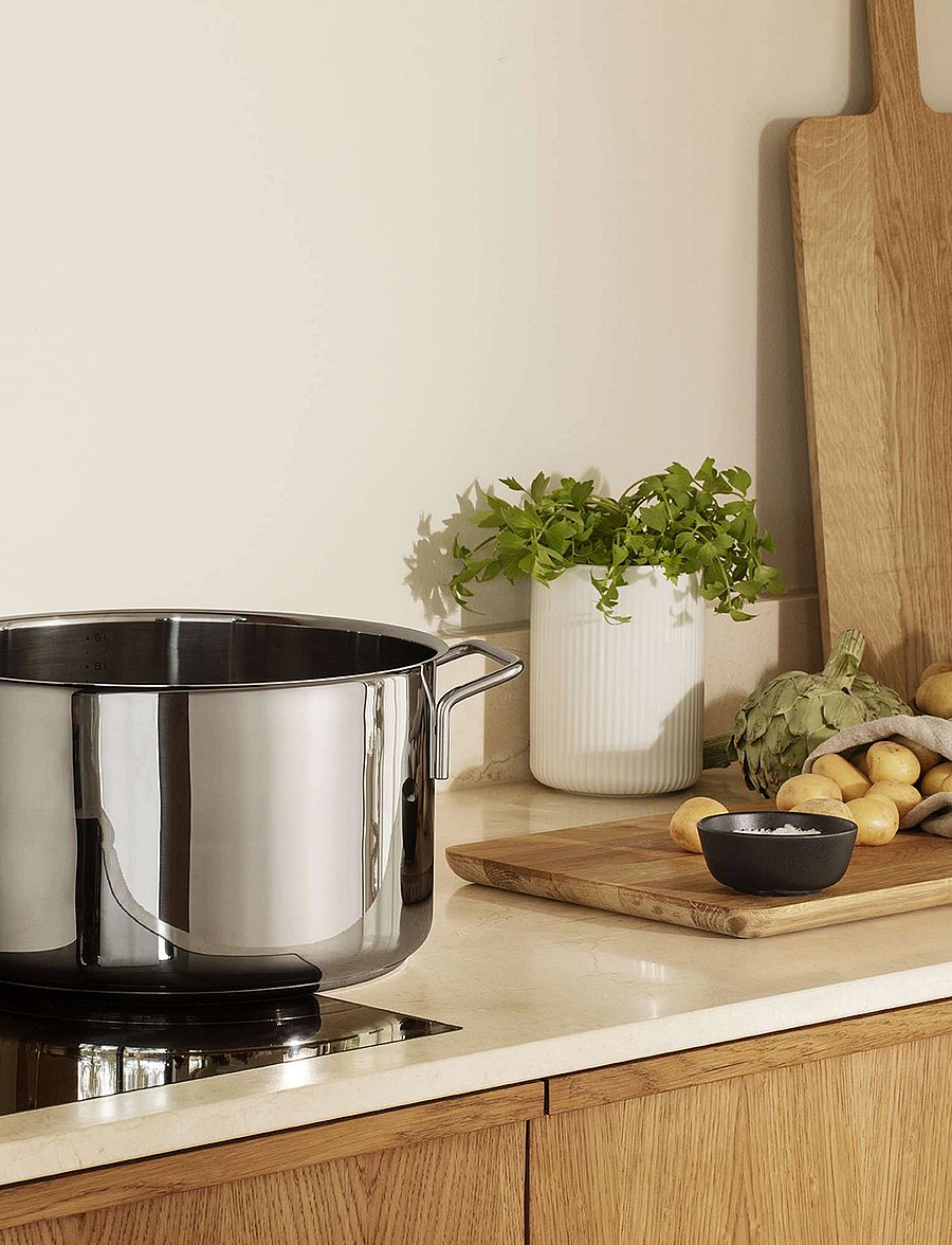Eva Trio - Stainless Steel Pot 9.0 l 28 cm - pajad - polished steel - 0