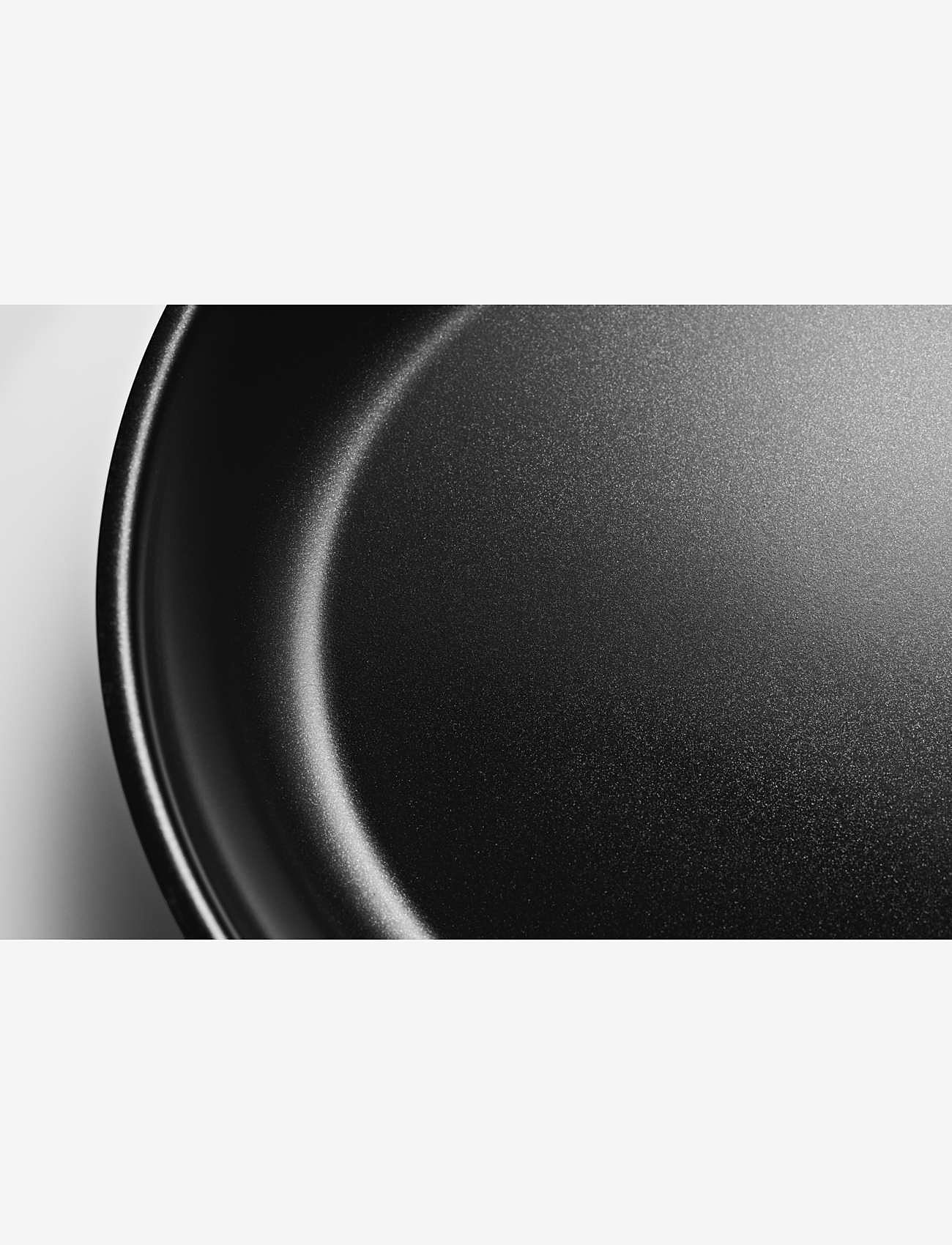 Eva Trio - Stainless Steel Stegepande 24 cm keramisk Slip-Let® - køb efter pris - polished steel - 5