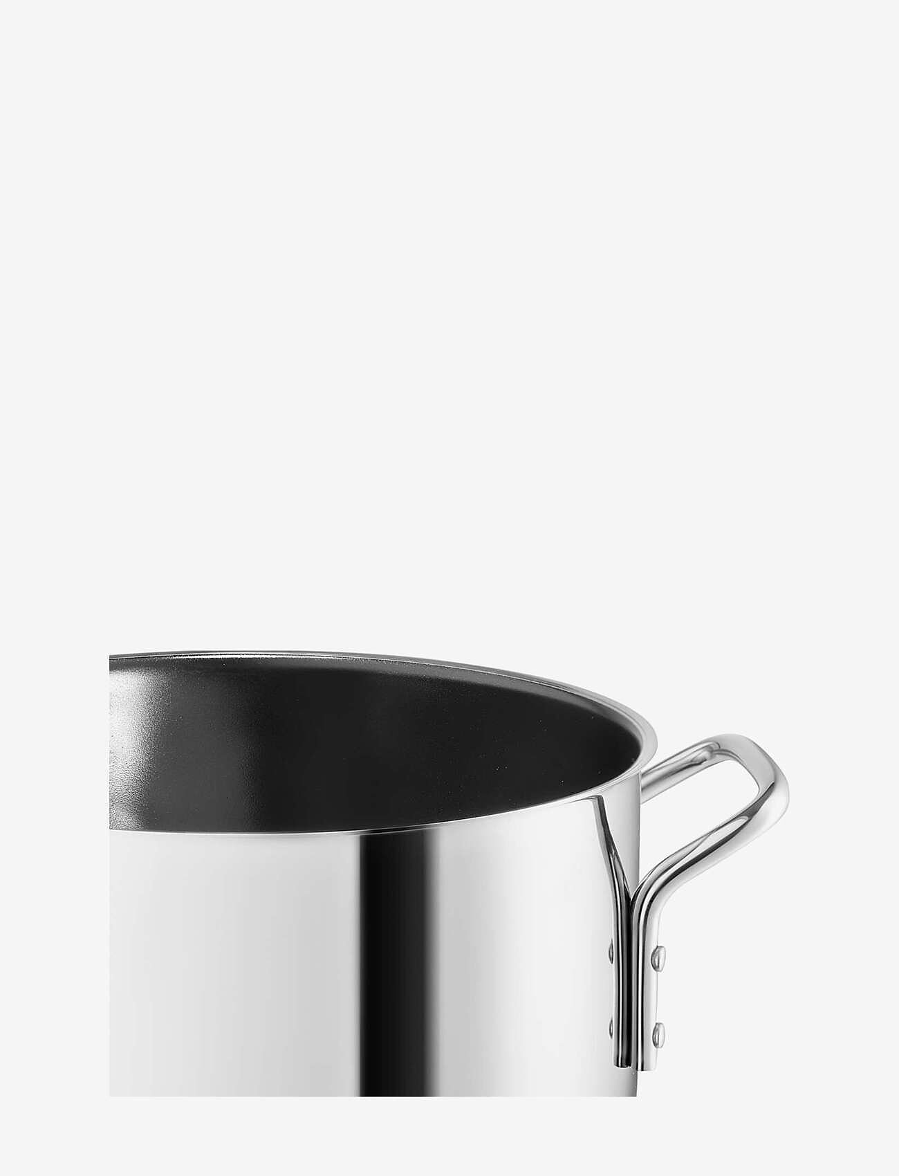 Eva Trio - Stainless Steel Gryde 2,2 l keramisk Slip-Let® belægning - støbejernsgryde - polished steel - 2