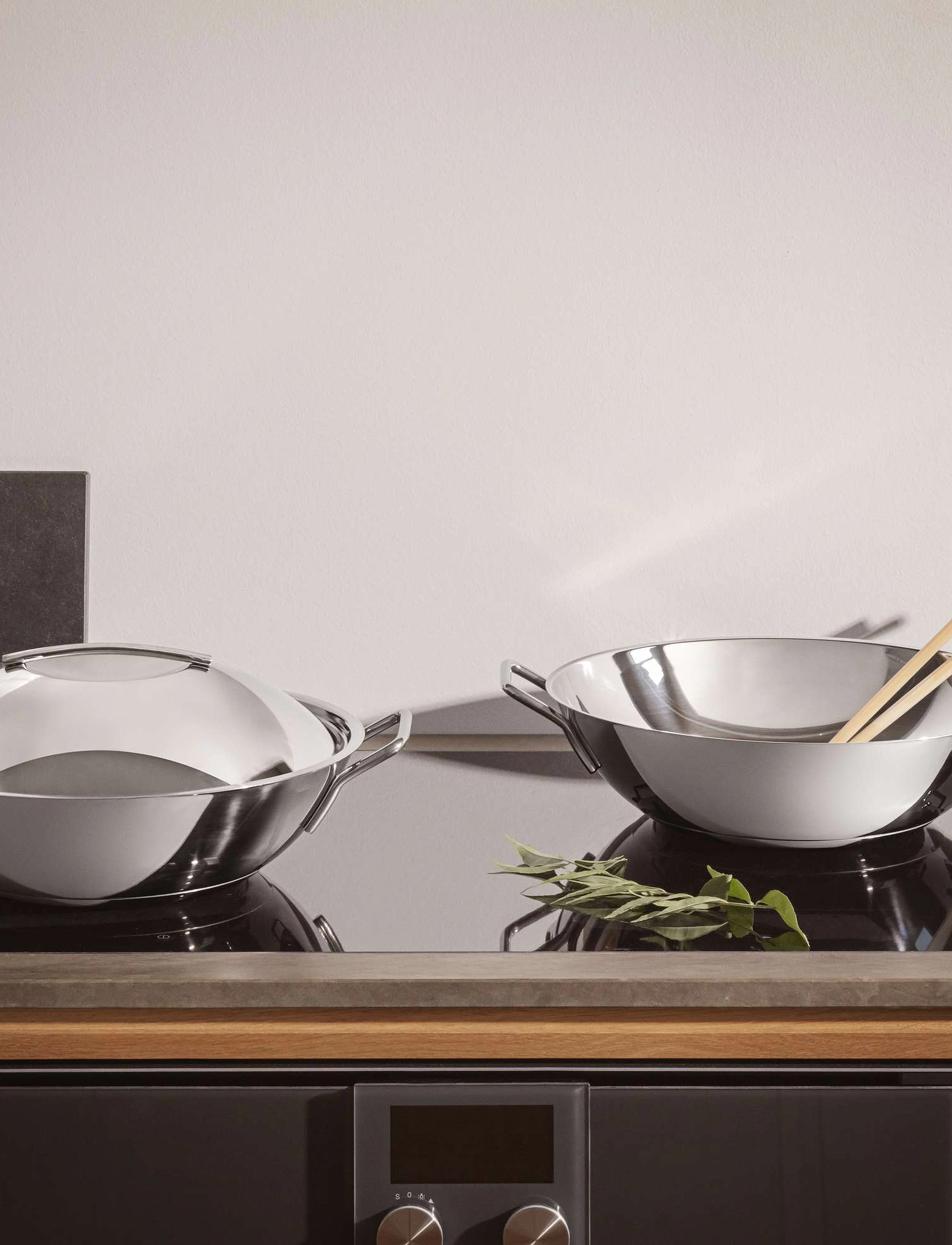 Eva Trio - Stainless Steel Wok 5.0 l 32 cm - woks - polished steel - 3