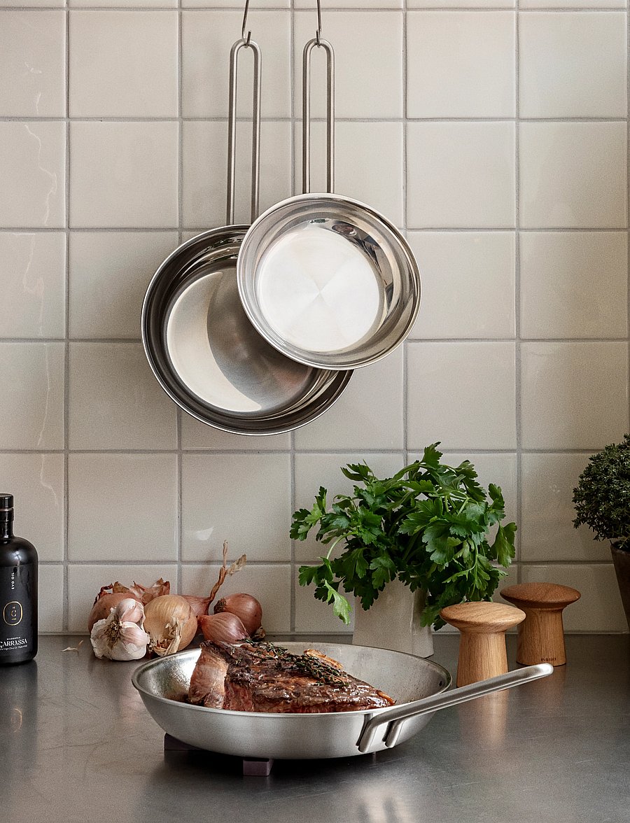 Eva Trio - Multi 5-ply Frying Pan 20 cm steel base - bratpfannen - brushed steel - 0