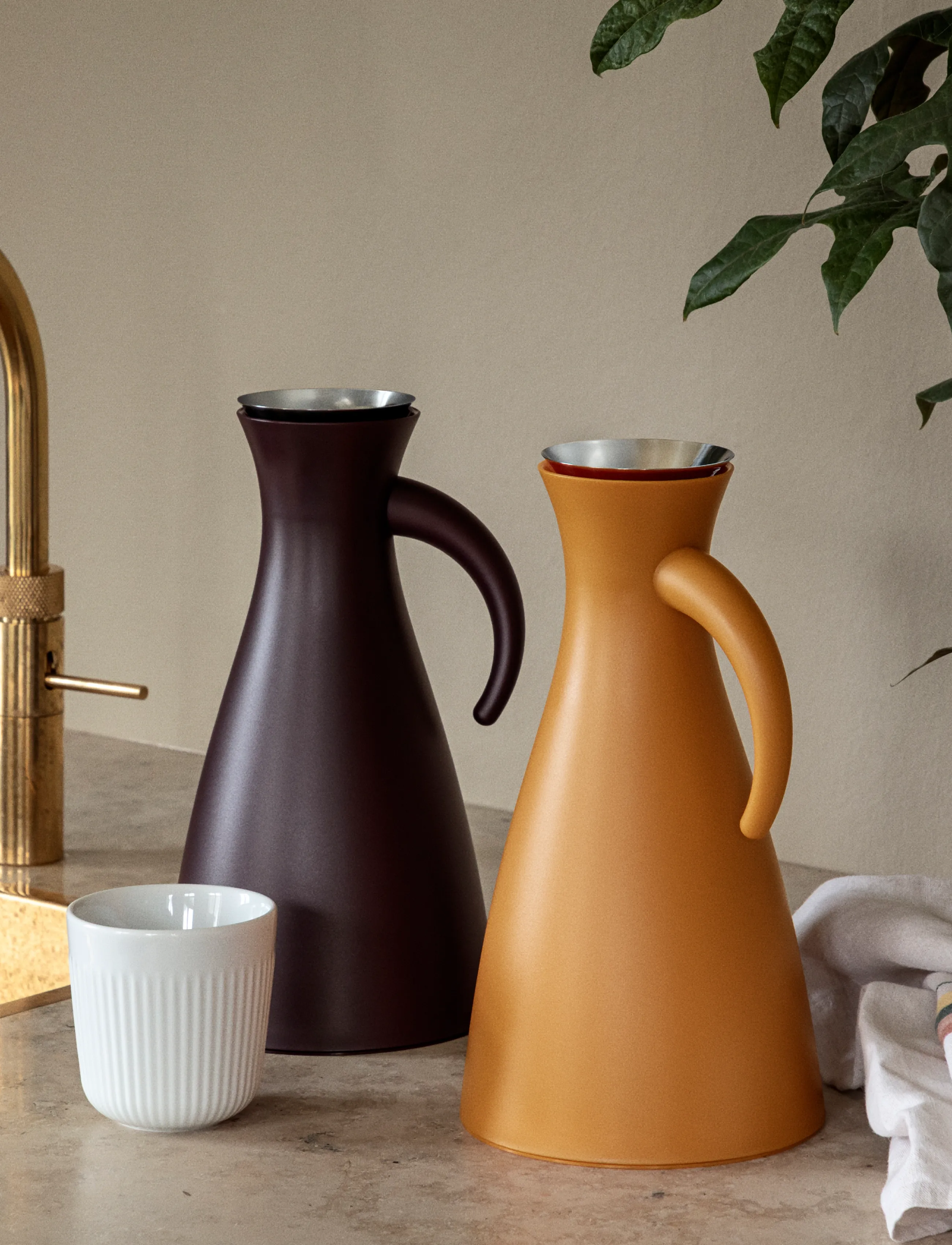 Eva Trio - Vacuum jug 1.0 L Fig - thermoskannen - fig - 3