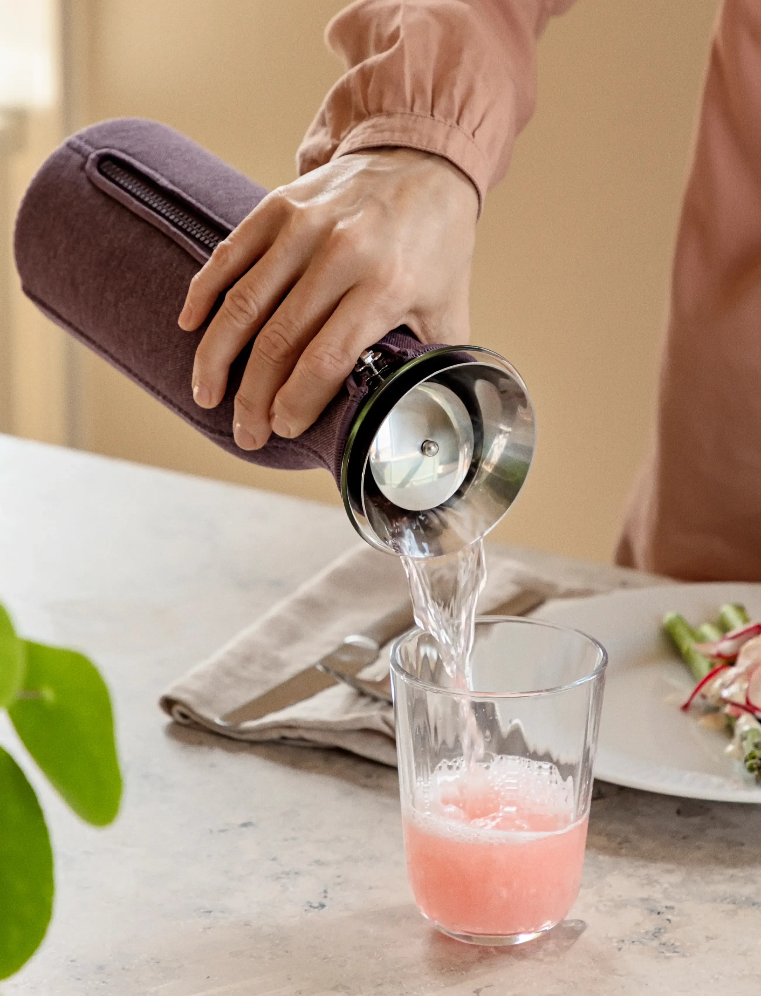 Eva Trio Fridge Carafe 1.0 L Fig,,,Burgunderrot Gr.1.0